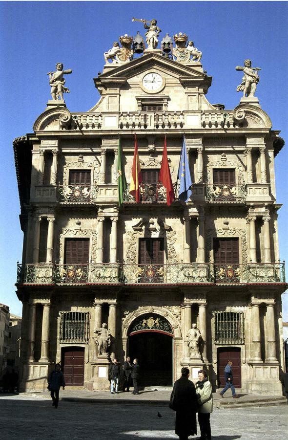 Trampantojo Apartamento En El Corazon De Pamplona Apartamento Exterior foto